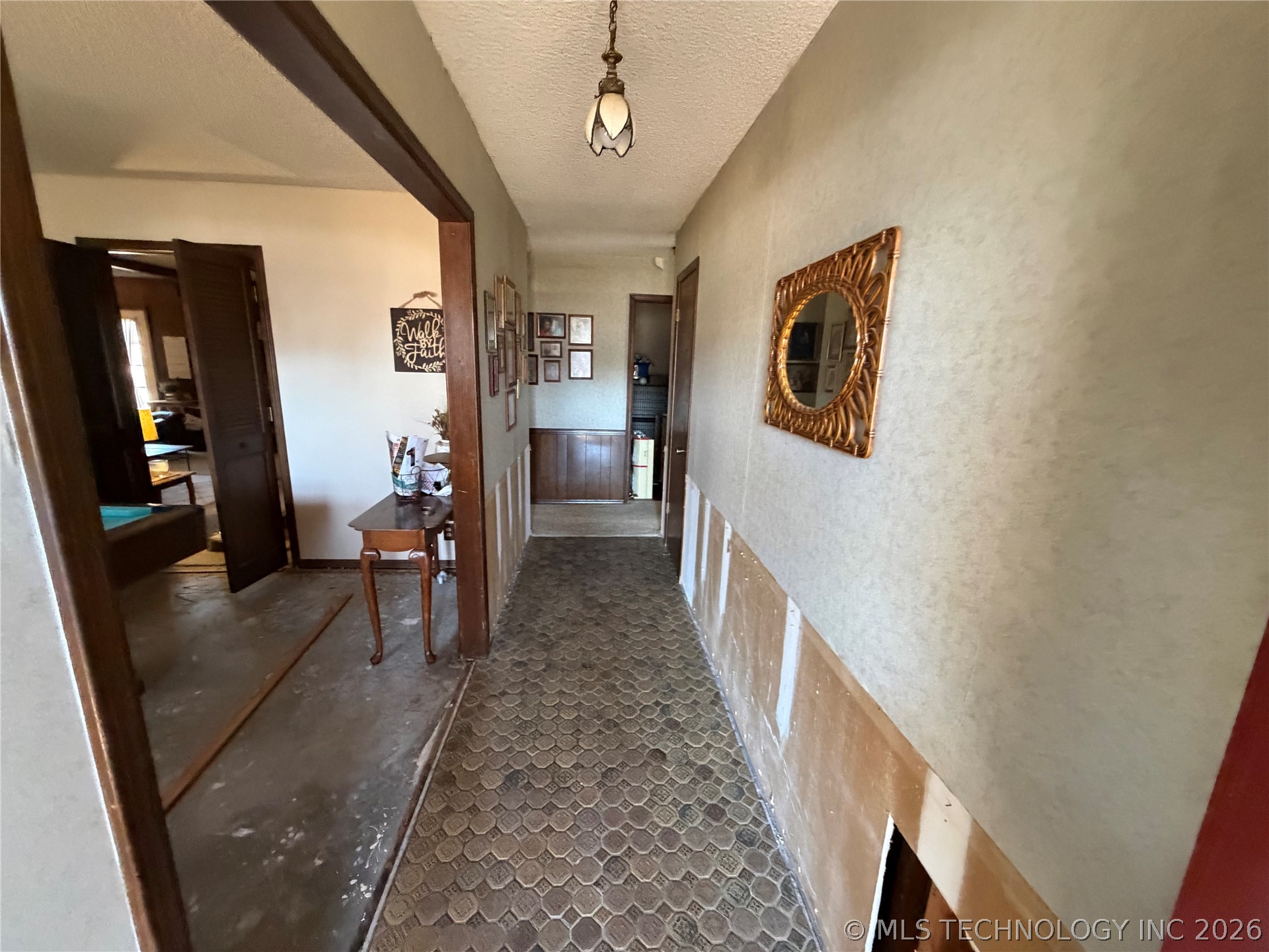 2301 W Oklahoma Place Tulsa OK 74127