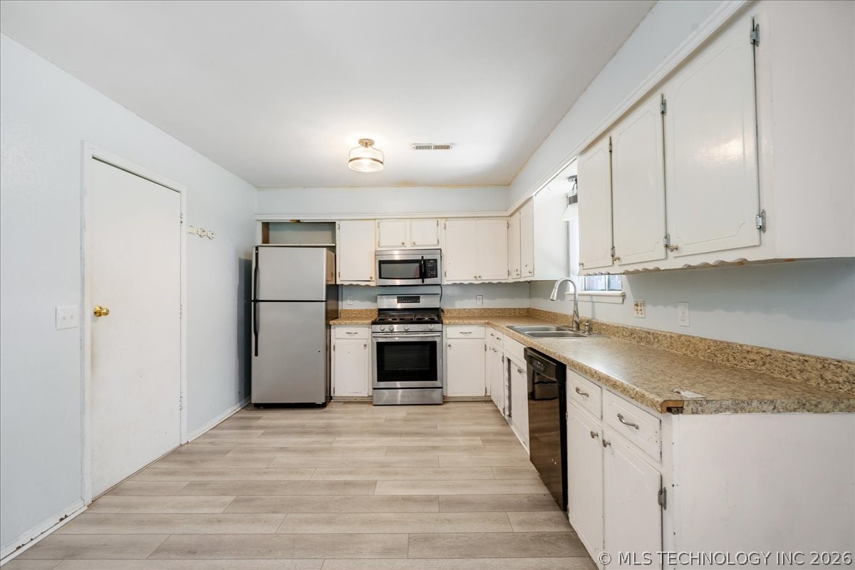 1900 W Gary Street Broken Arrow OK 74012