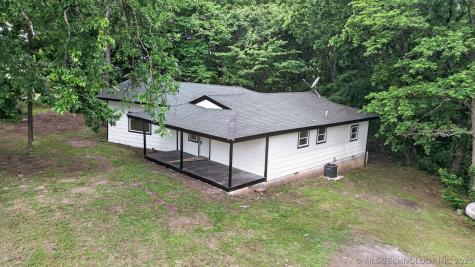 5595 S 4405 Road Locust Grove OK 74352