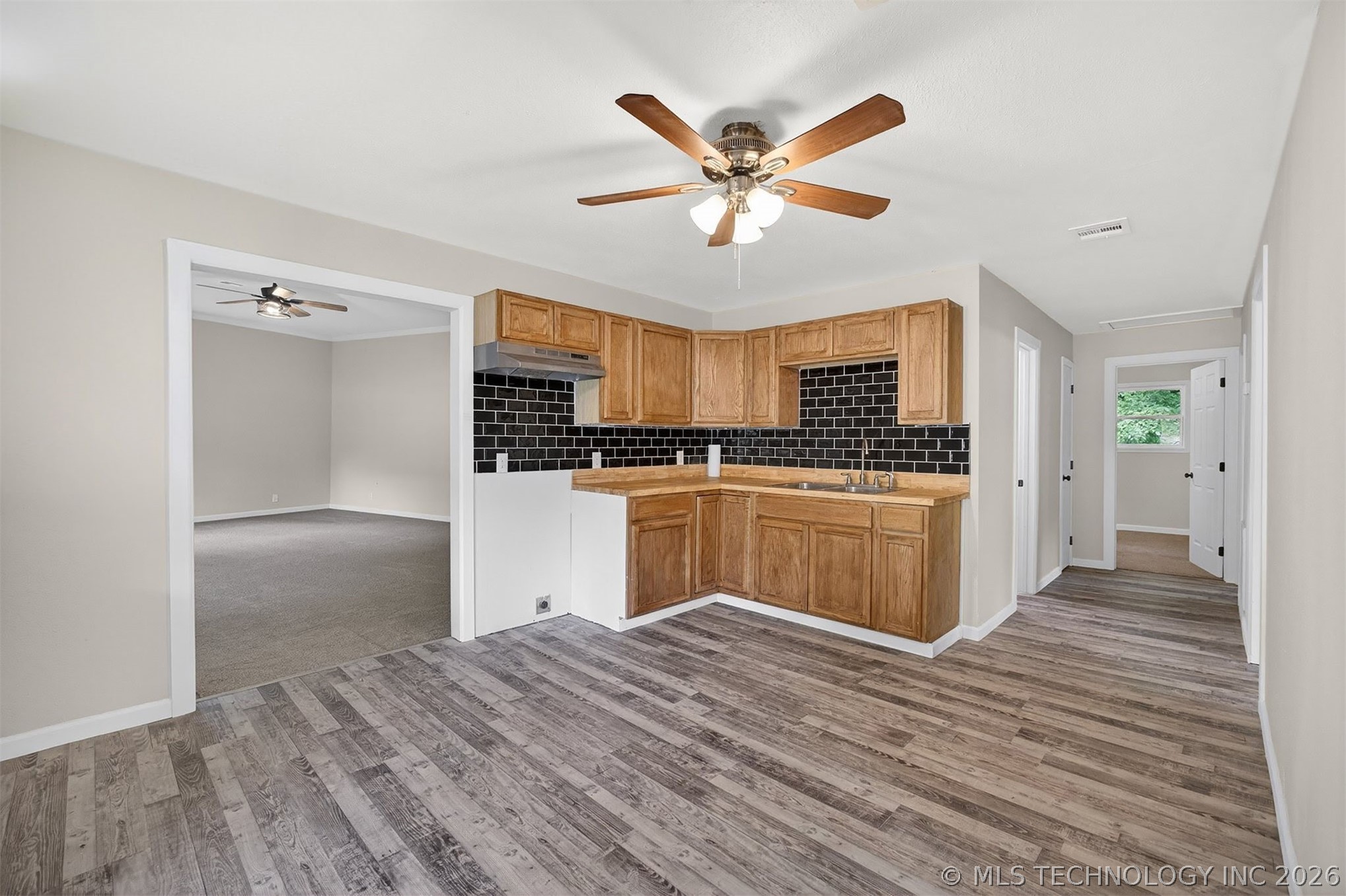 5595 S 4405 Road Locust Grove OK 74352