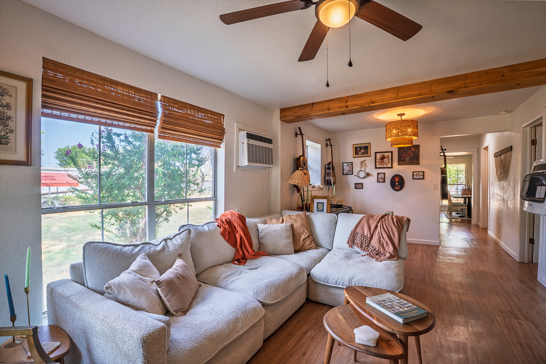 608 W Coleman Colbert OK 74733