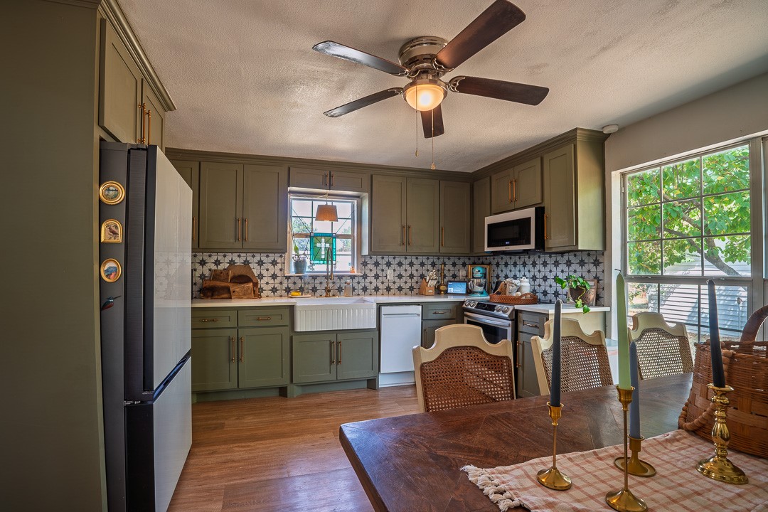 608 W Coleman Colbert OK 74733