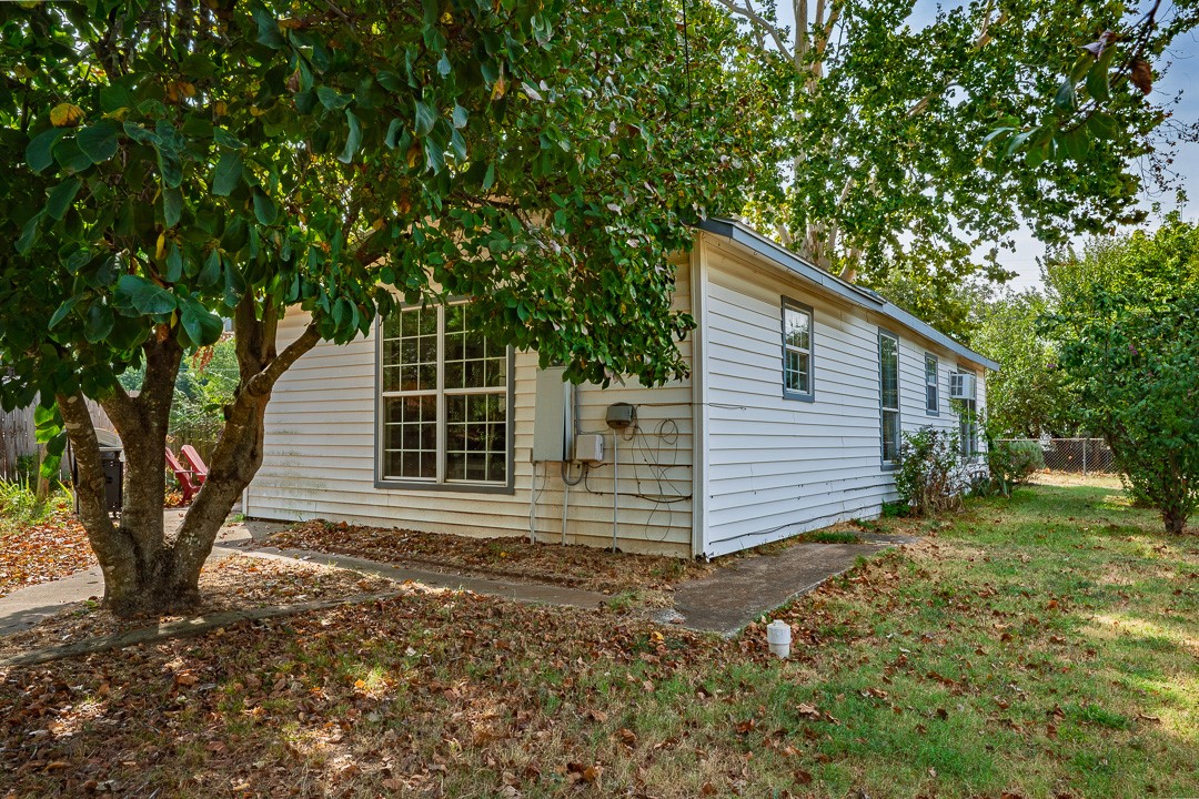 608 W Coleman Colbert OK 74733