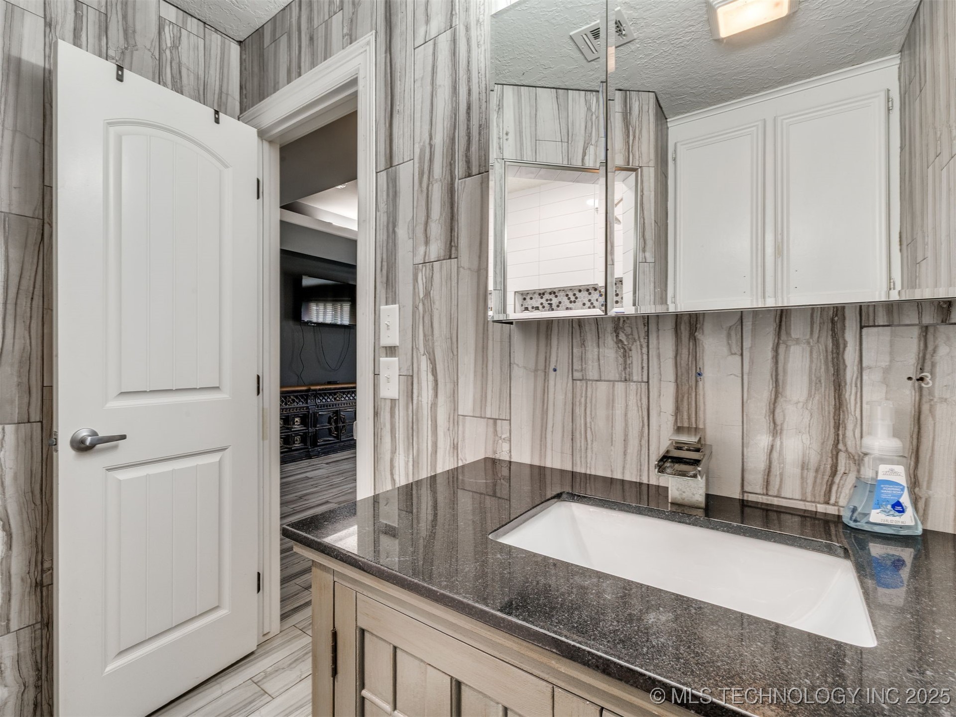 517 Meadowood Drive Broken Arrow OK 74011