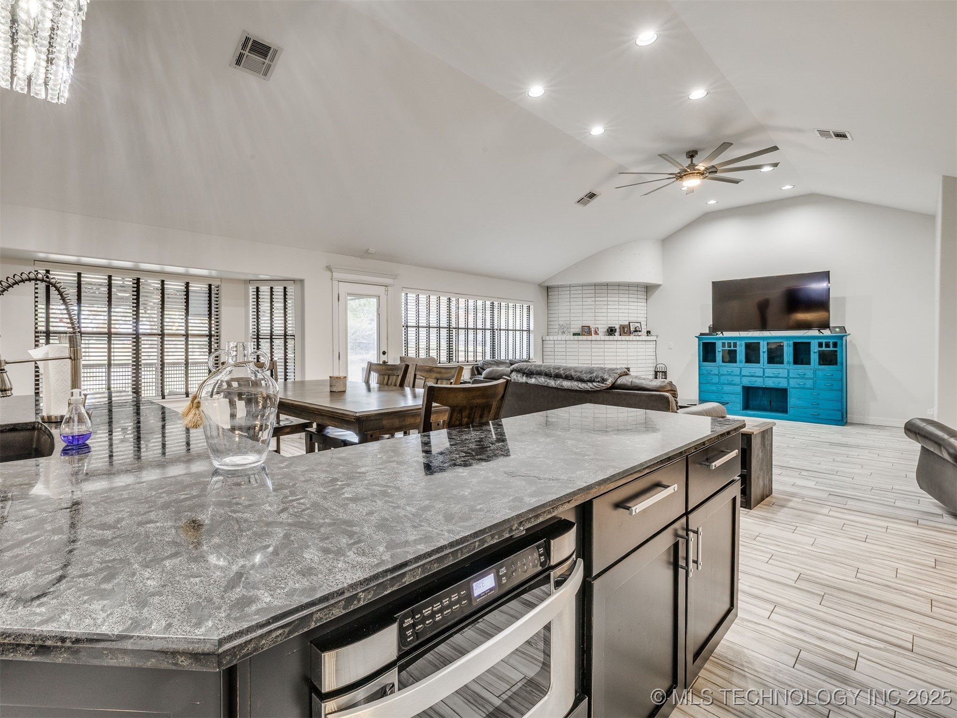 517 Meadowood Drive Broken Arrow OK 74011
