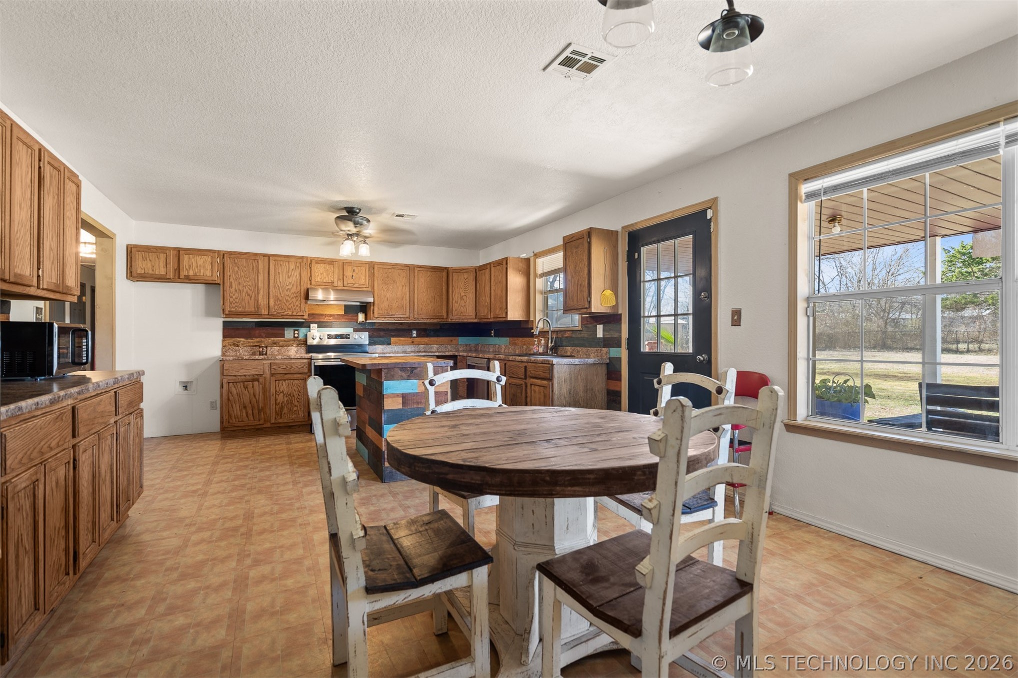 1820 W 14th Street Sulphur OK 73086