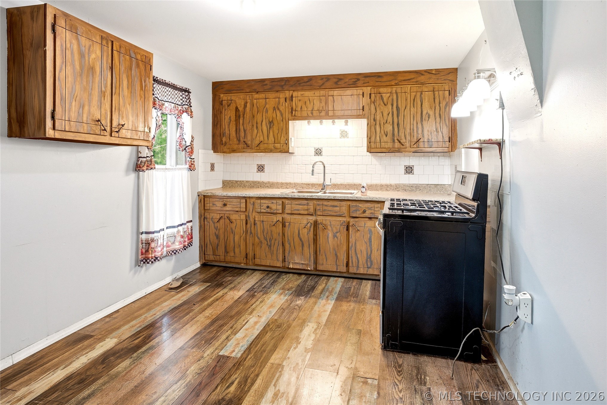 321 E Delaware Westville OK 74965