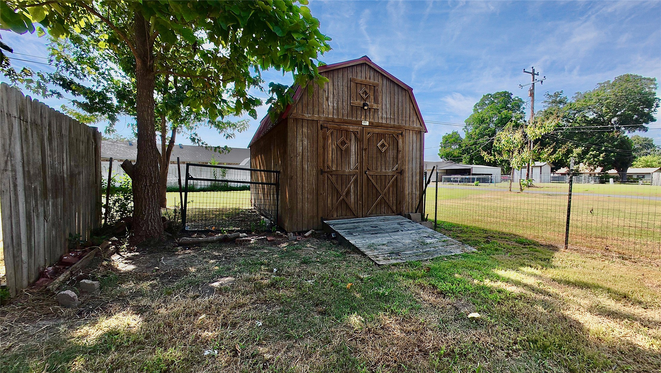 200 W Creek Avenue Checotah OK 74426
