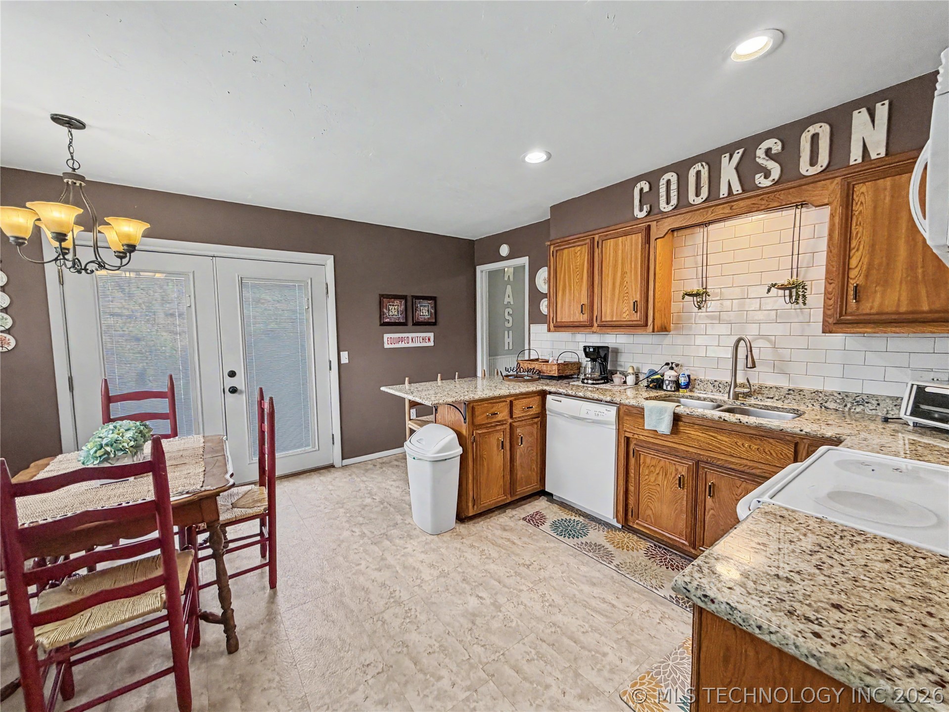 20388 W Cherokee Trail Cookson OK 74427