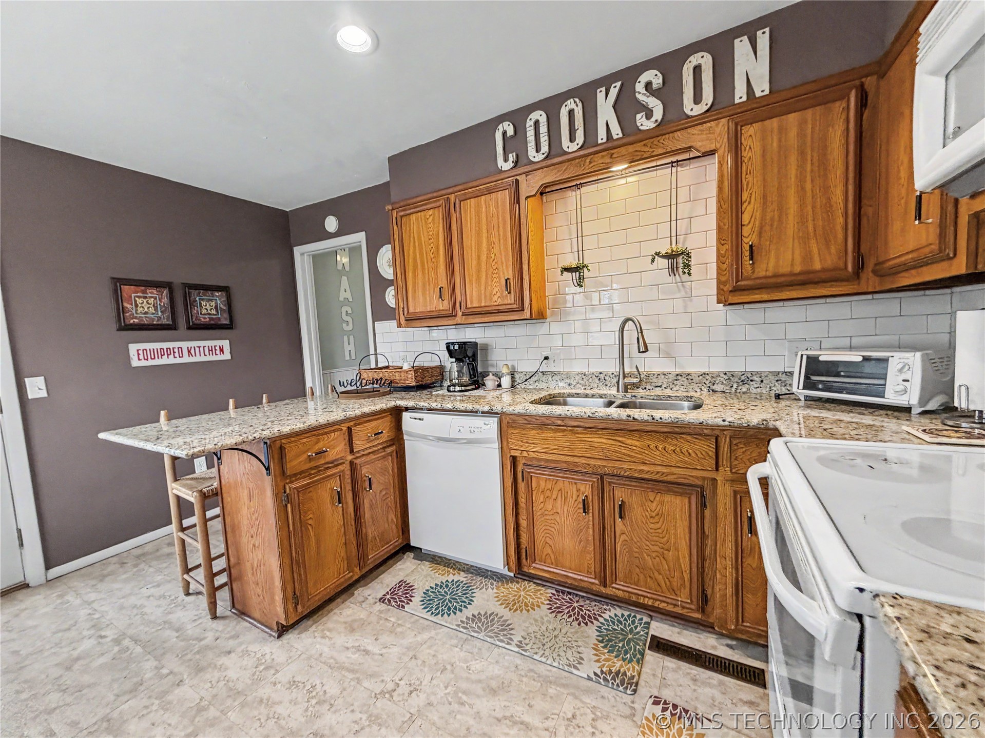 20388 W Cherokee Trail Cookson OK 74427