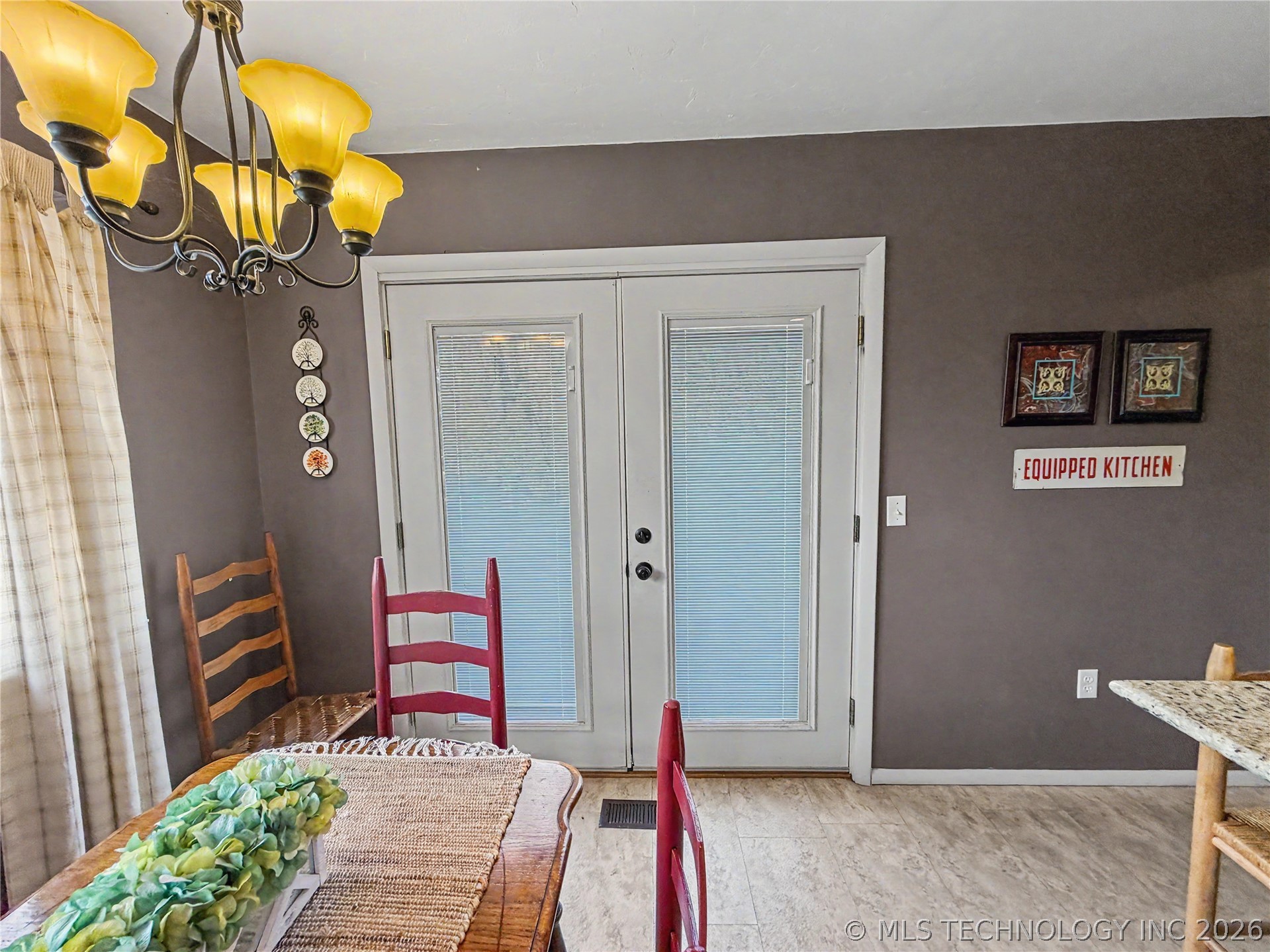 20388 W Cherokee Trail Cookson OK 74427