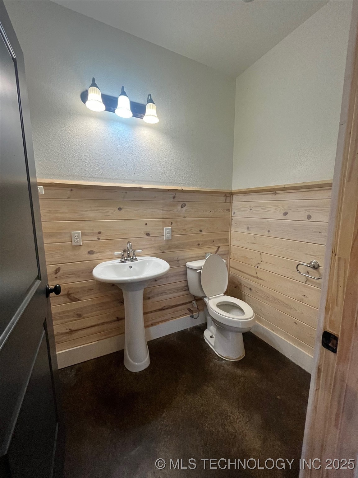 64 Crescent Ardmore OK 73401