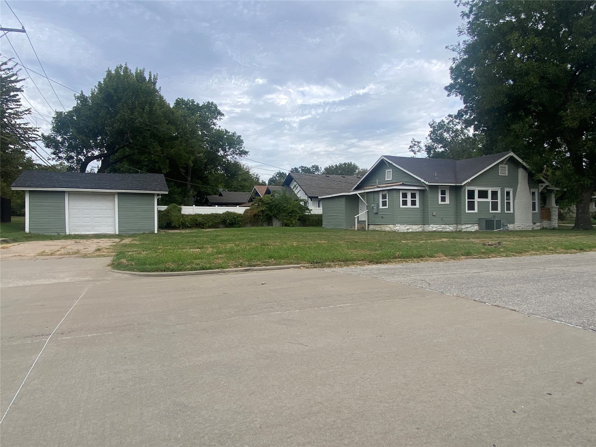 328 S Hickory Street Sapulpa OK 74066