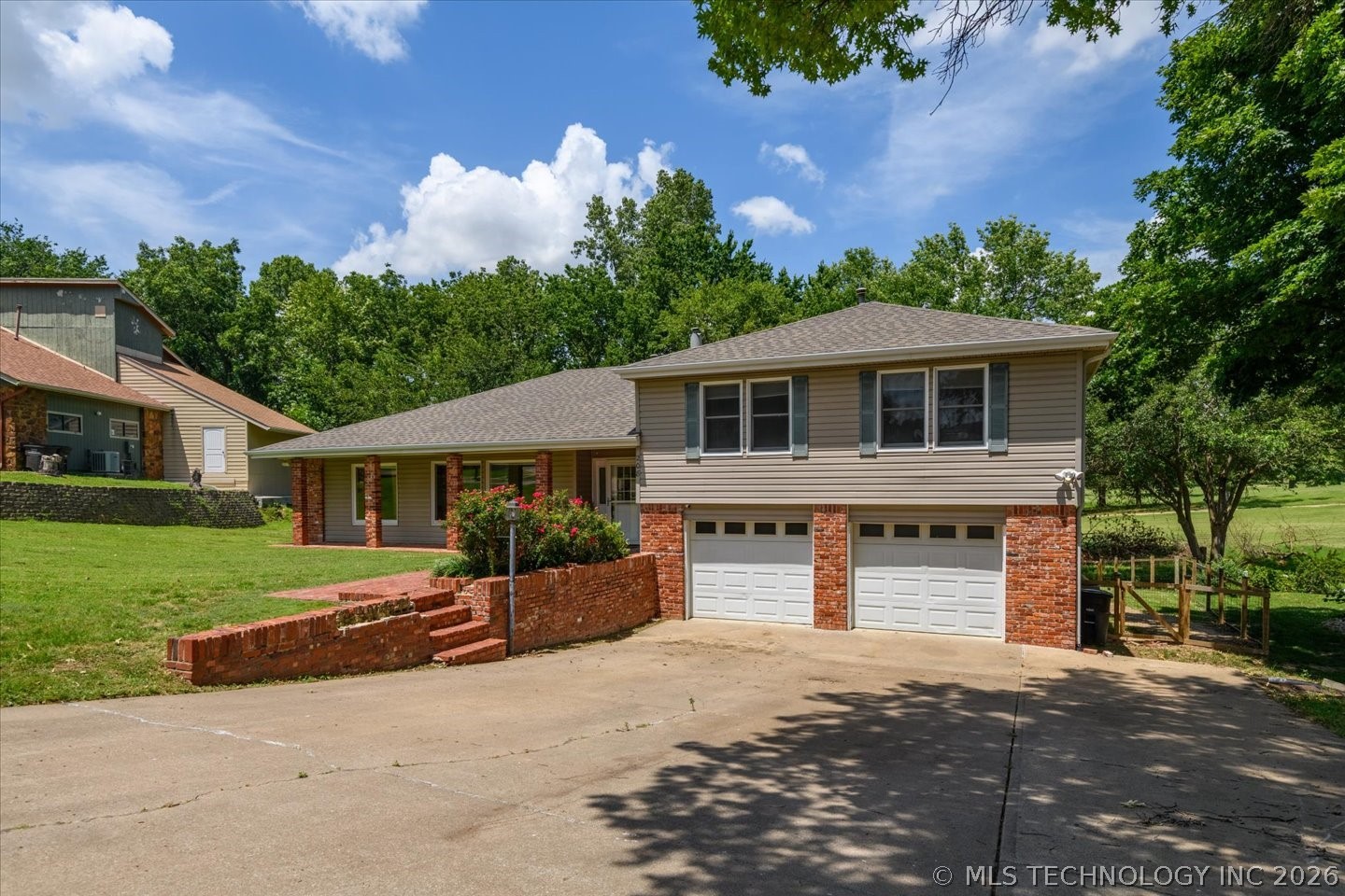 208 SE Quail Ridge Loop Bartlesville OK 74006