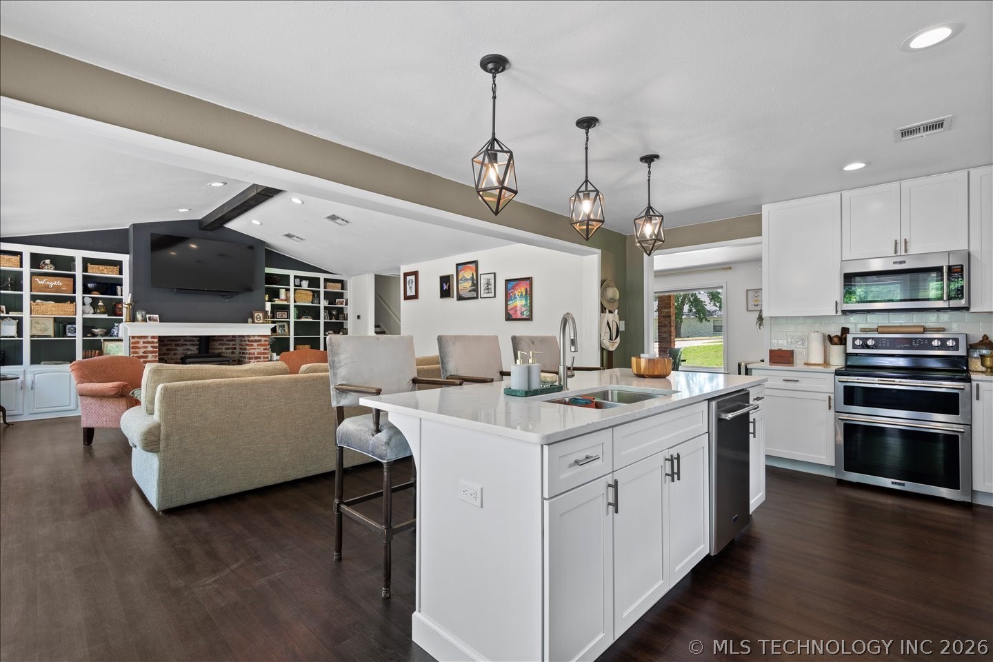 208 SE Quail Ridge Loop Bartlesville OK 74006