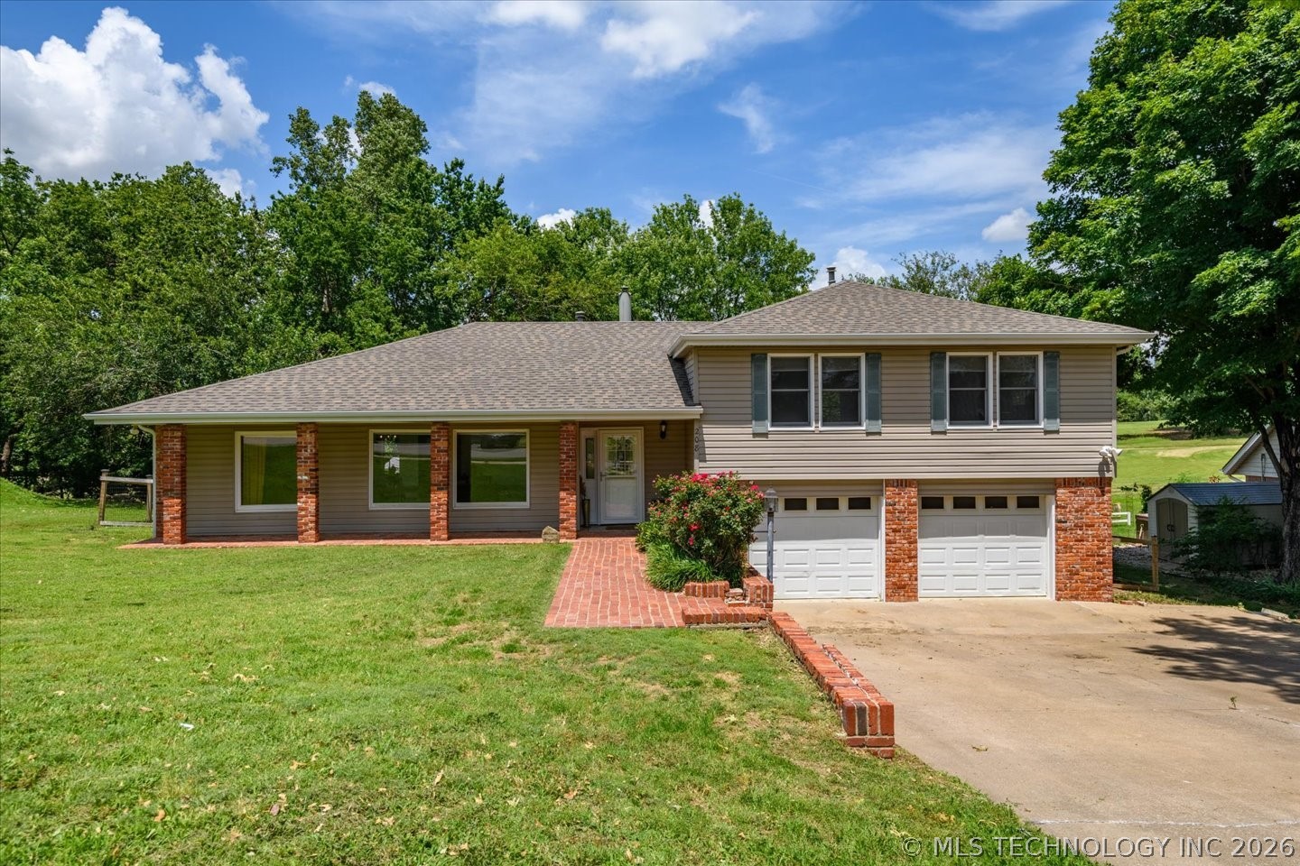 208 SE Quail Ridge Loop Bartlesville OK 74006