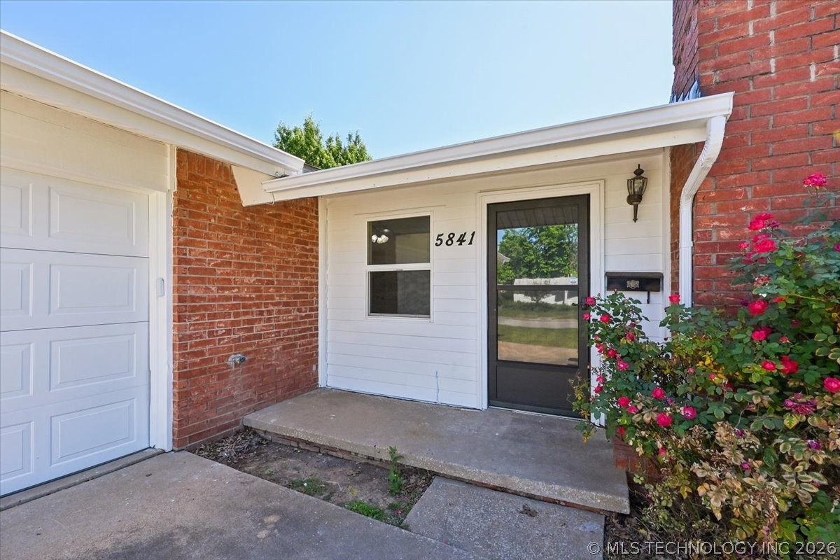5841 S 73rd East Avenue Tulsa OK 74145