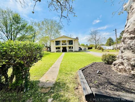 410 S 4th Hartshorne OK 74547