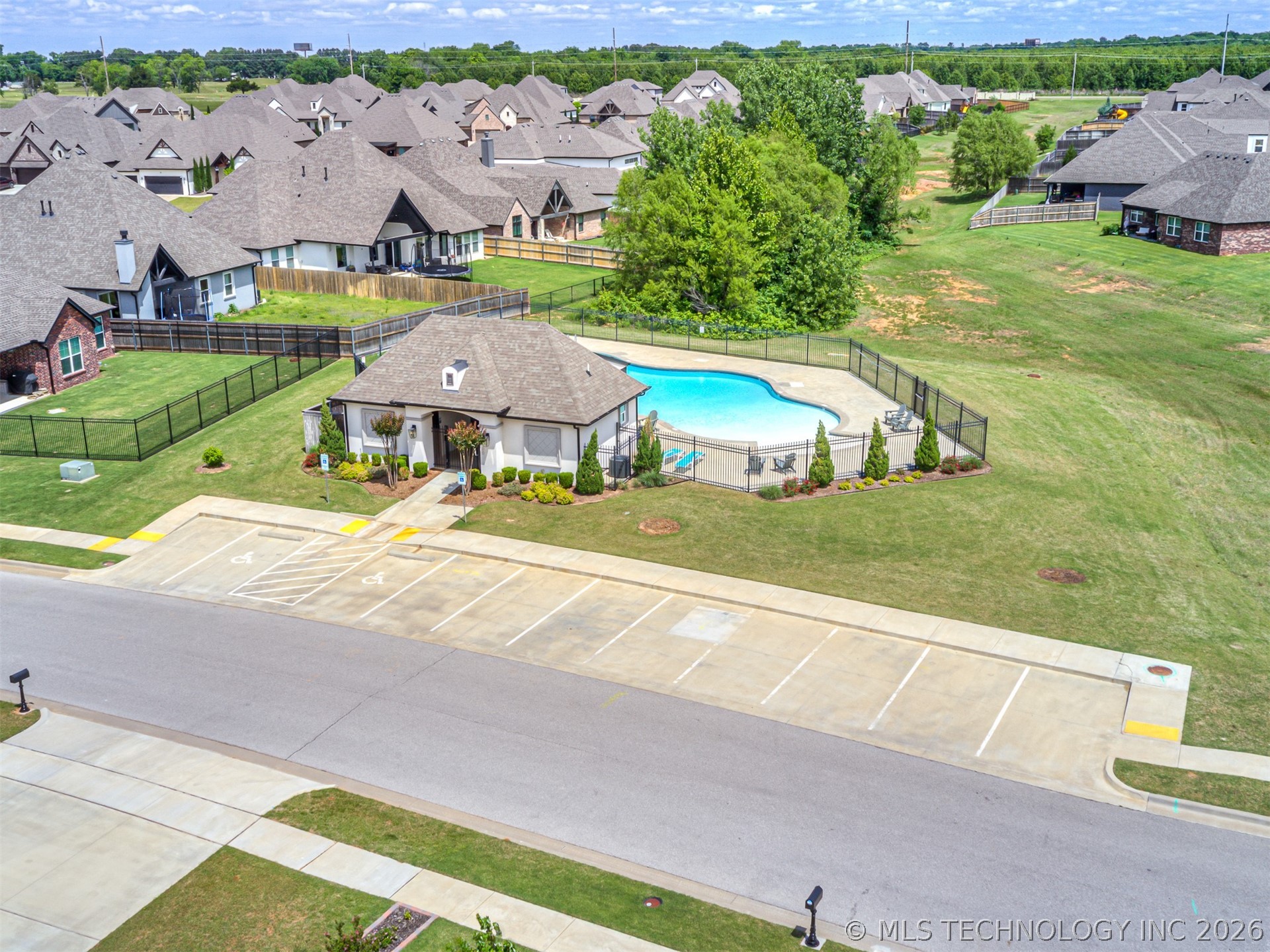 2902 W Albuquerque Place Broken Arrow OK 74011
