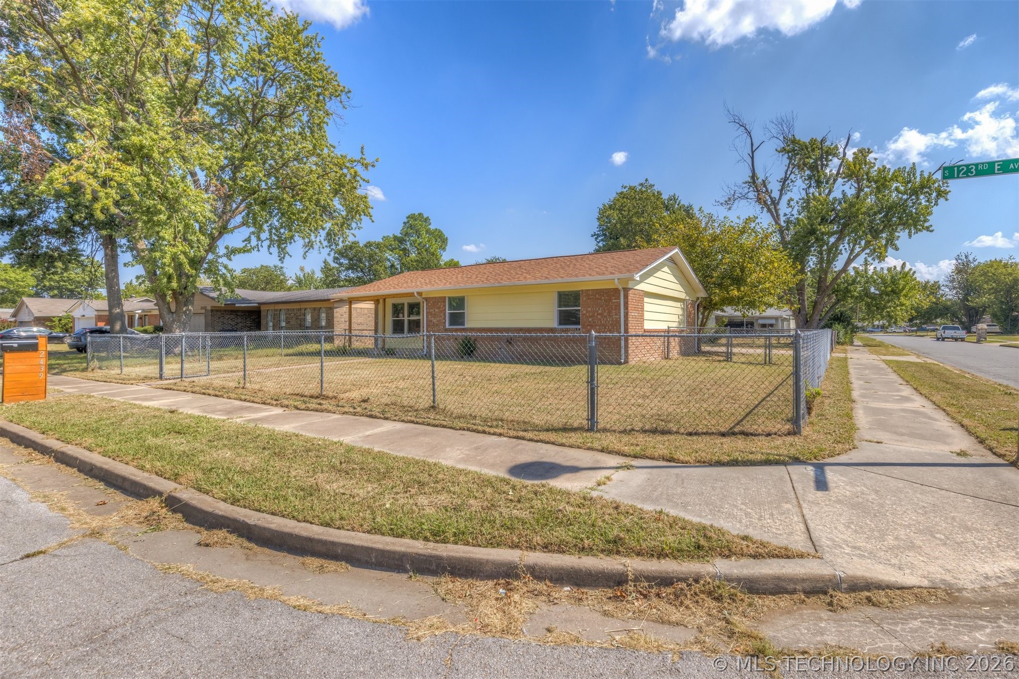 2439 S 123rd East Avenue Avenue E Tulsa OK 74129