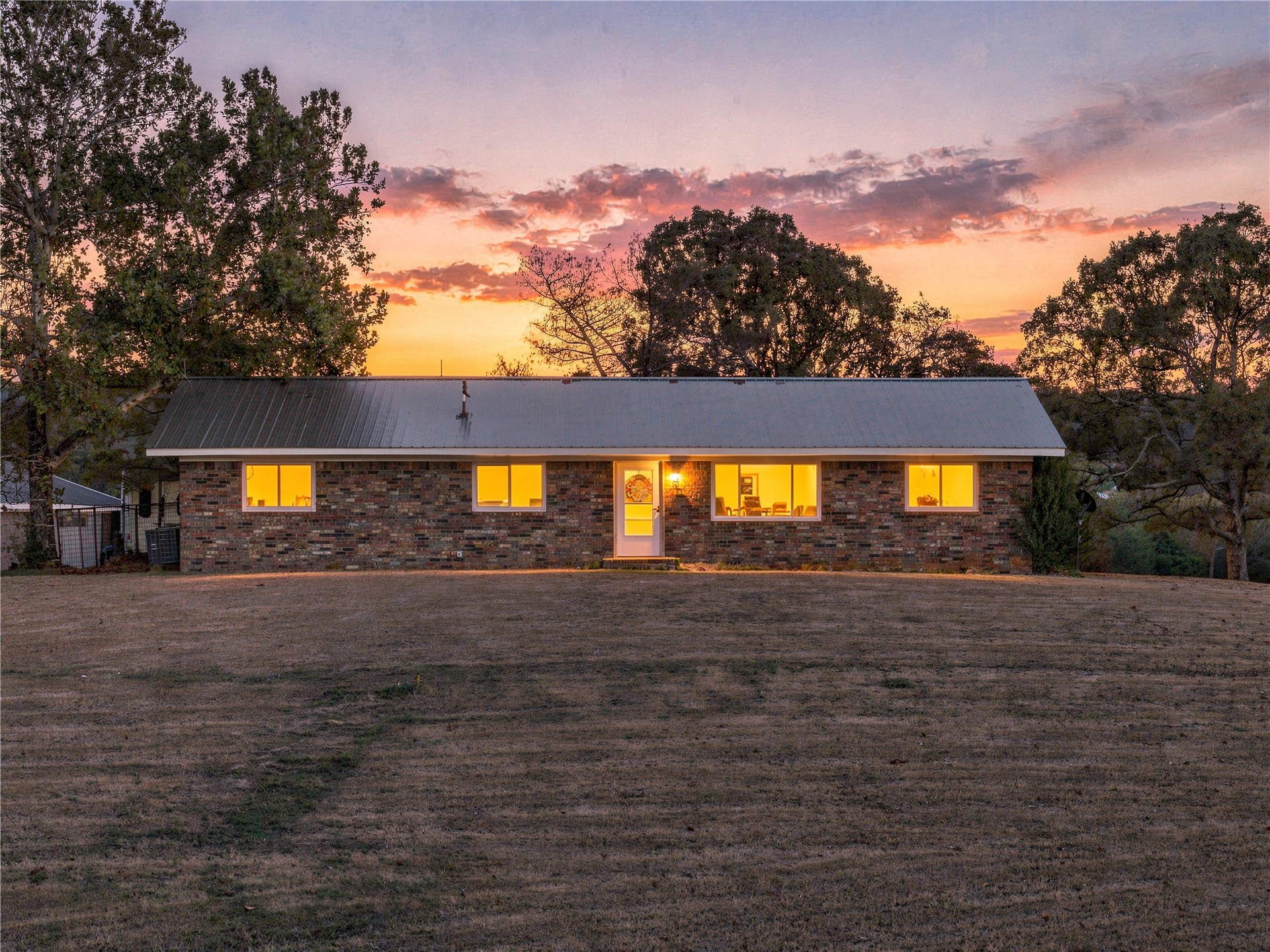 30244 S Highway 71 Quinton OK 74561