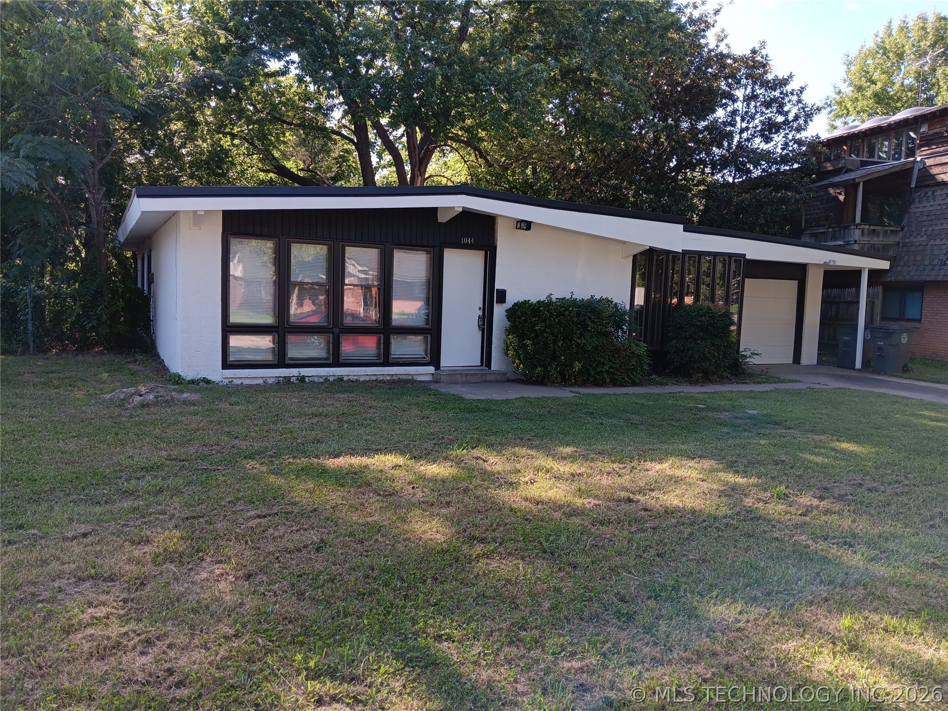 1044 N 77th Eastavenue Tulsa OK 74115