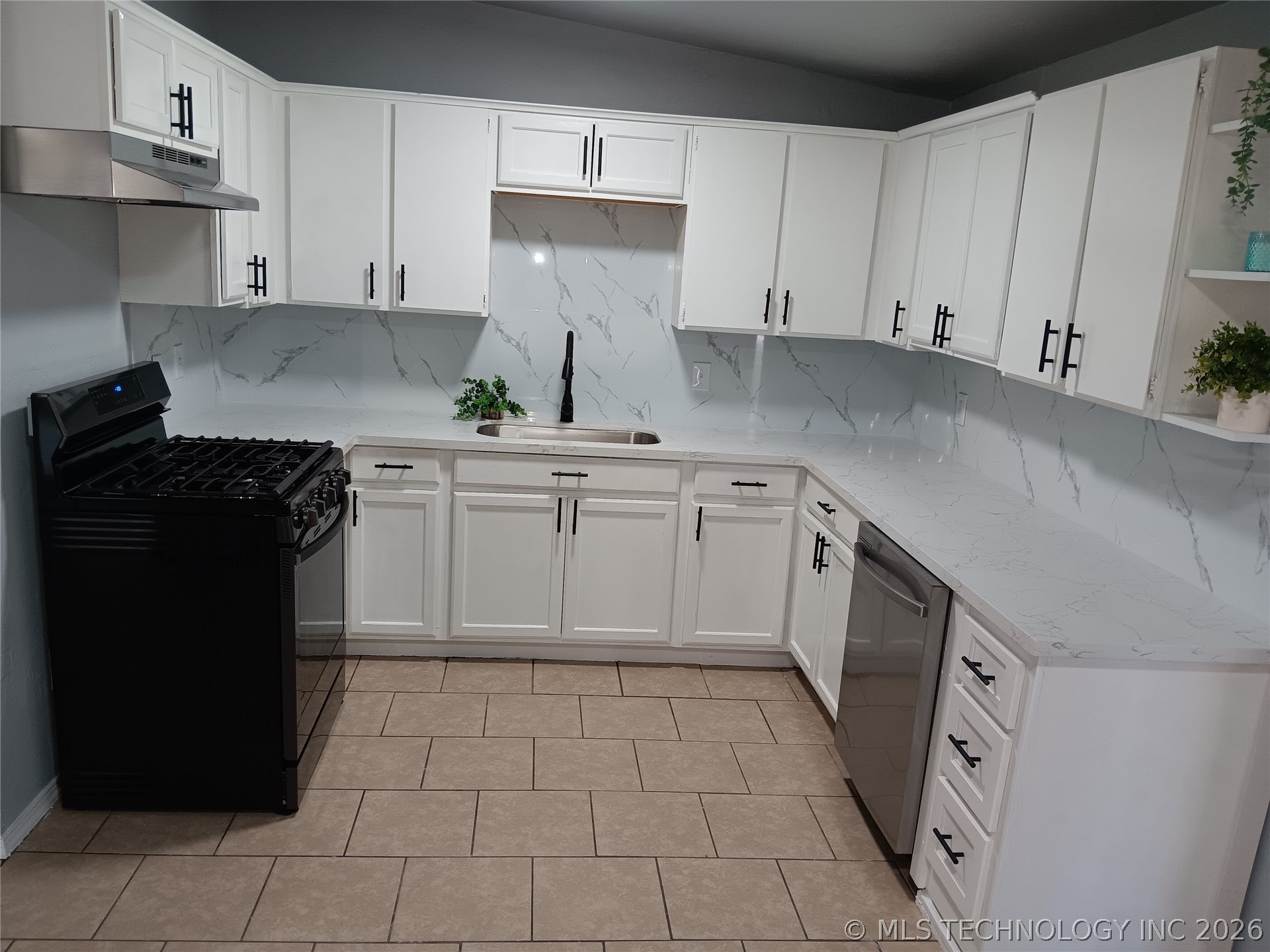 1044 N 77th Eastavenue Tulsa OK 74115