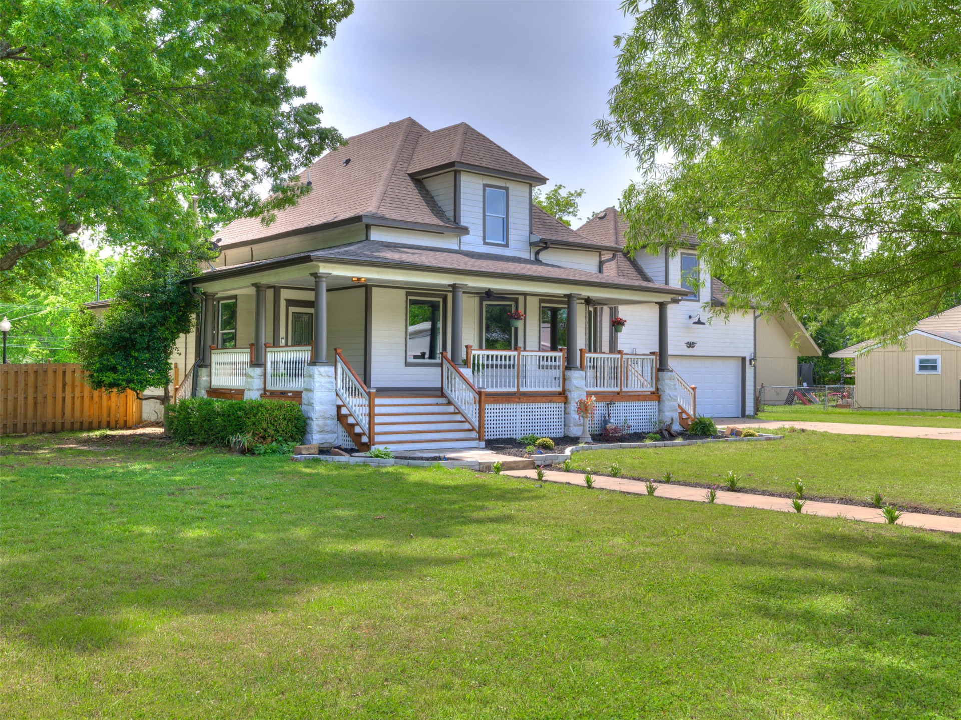 908 3rd Street Wagoner OK 74477