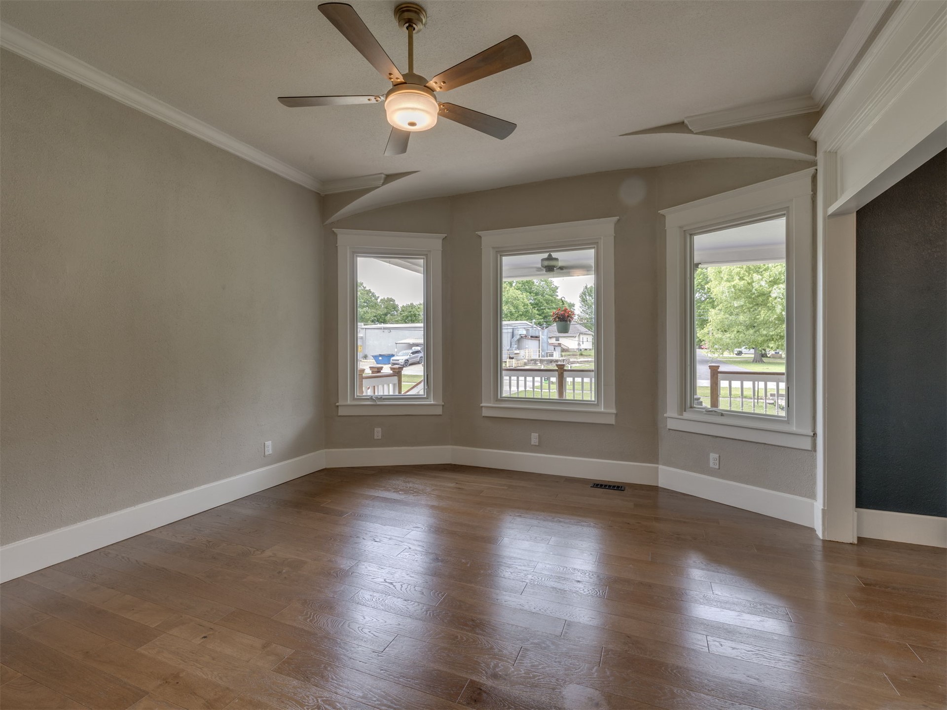 908 3rd Street Wagoner OK 74477