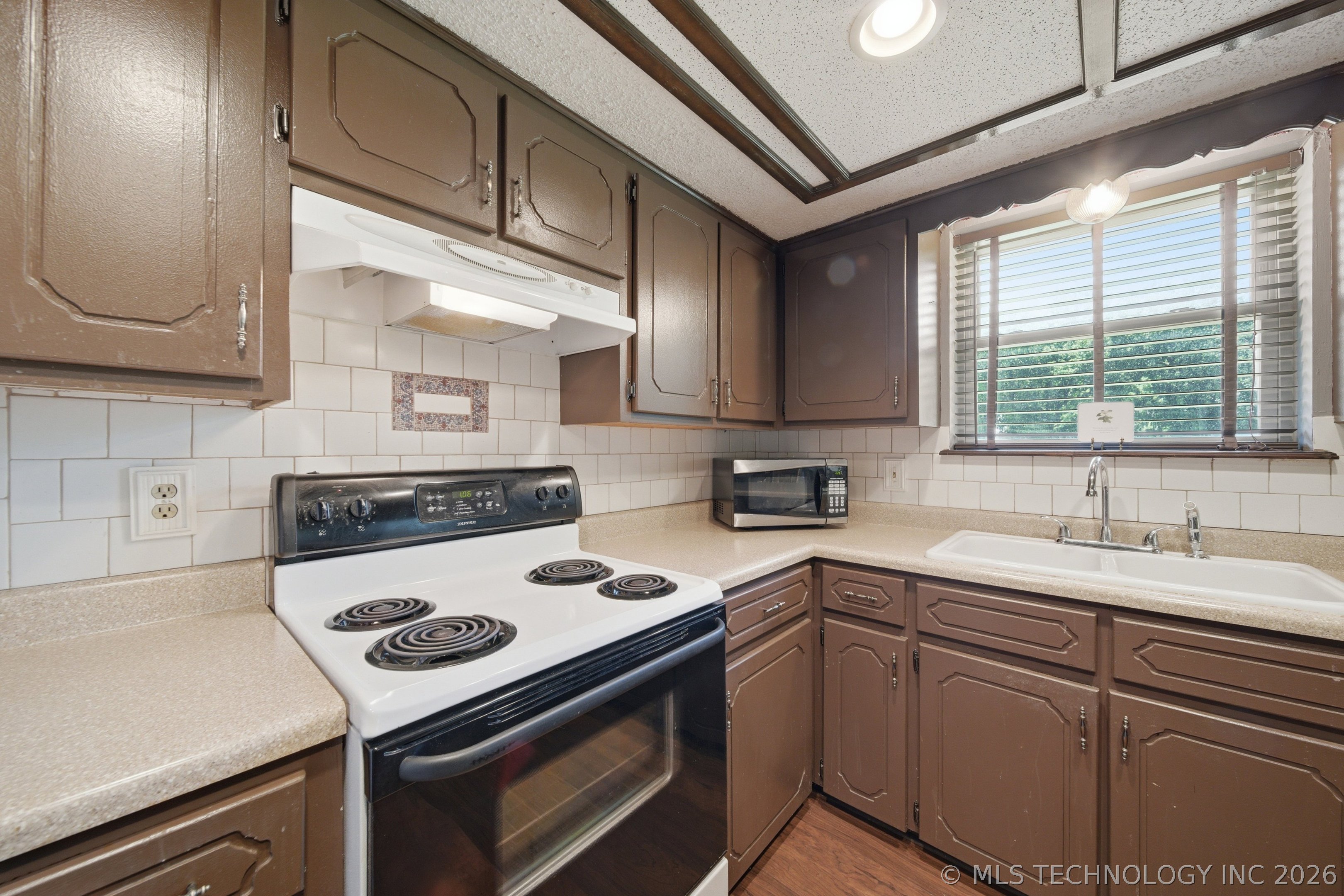 201 Country Lane Skiatook OK 74070