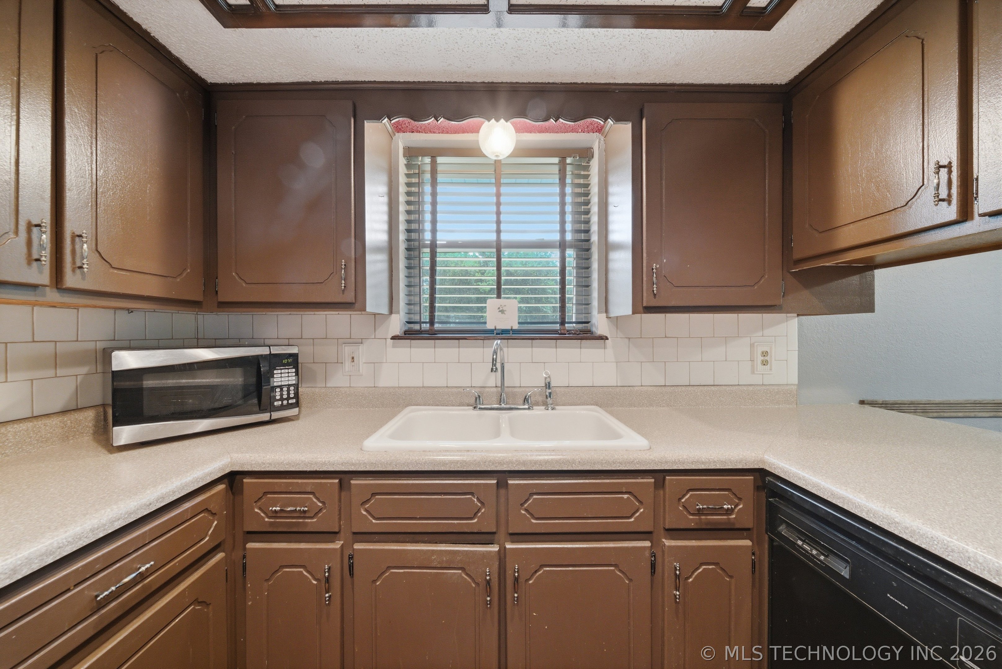 201 Country Lane Skiatook OK 74070