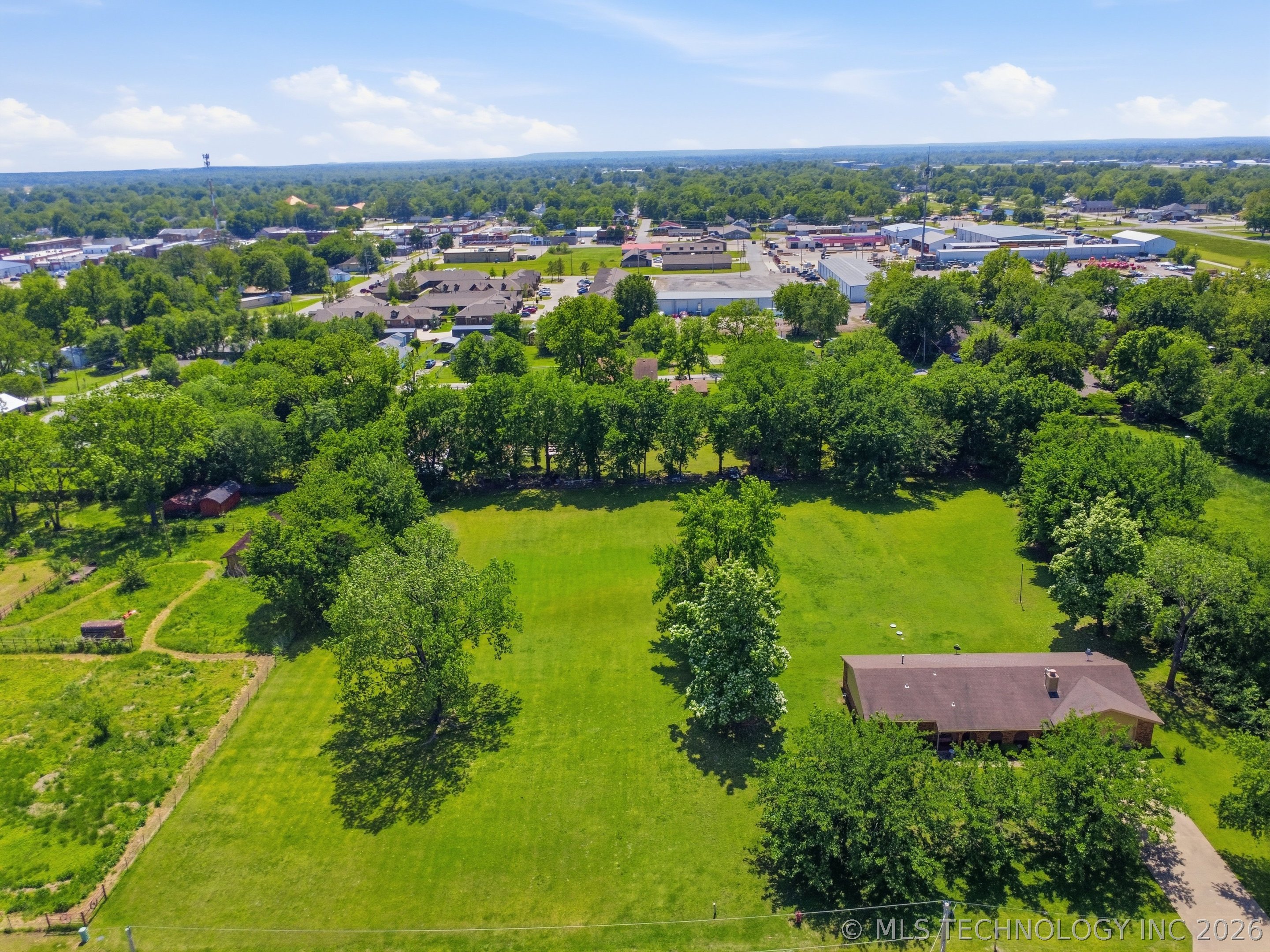201 Country Lane Skiatook OK 74070