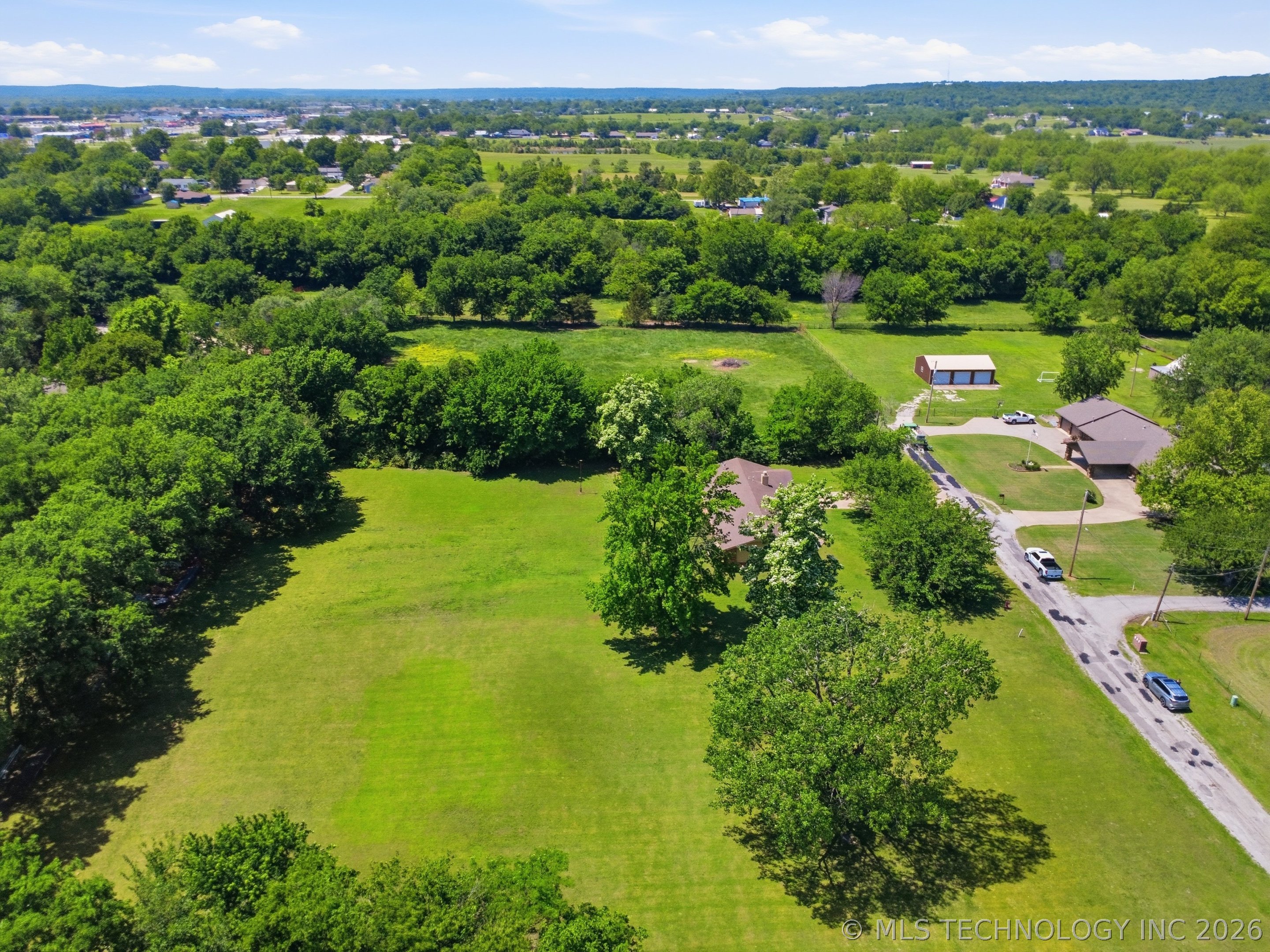201 Country Lane Skiatook OK 74070
