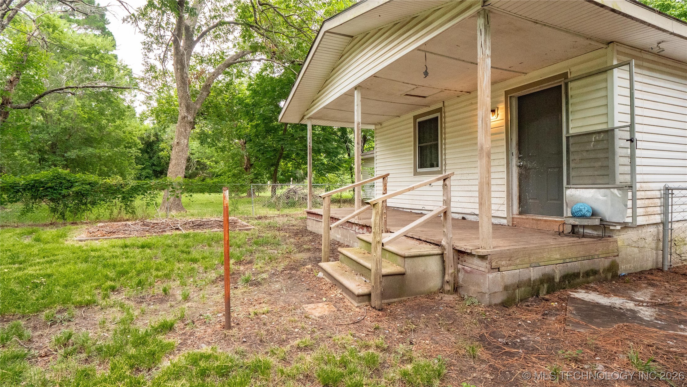 809 Carbon Avenue Hartshorne OK 74547
