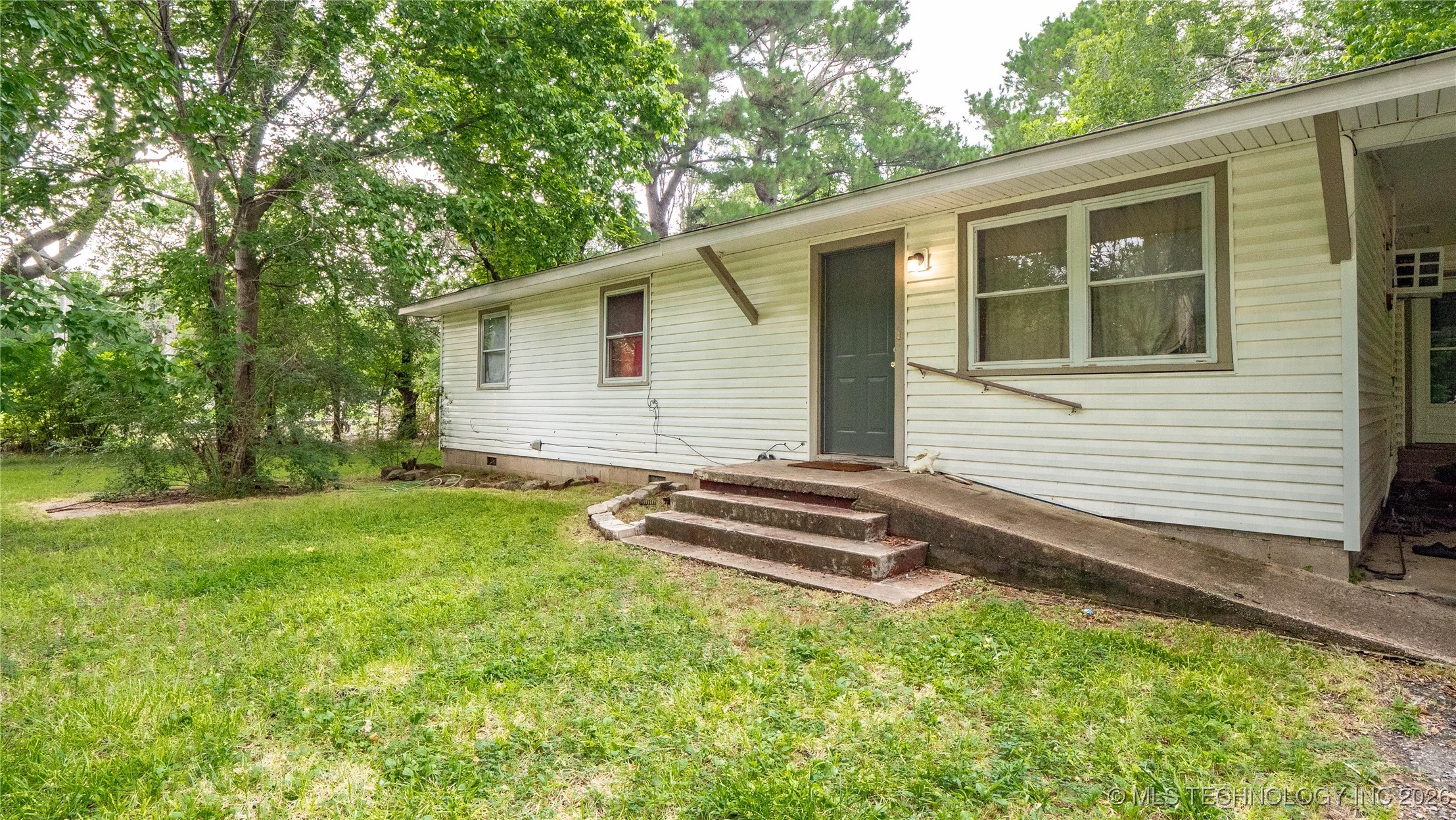809 Carbon Avenue Hartshorne OK 74547