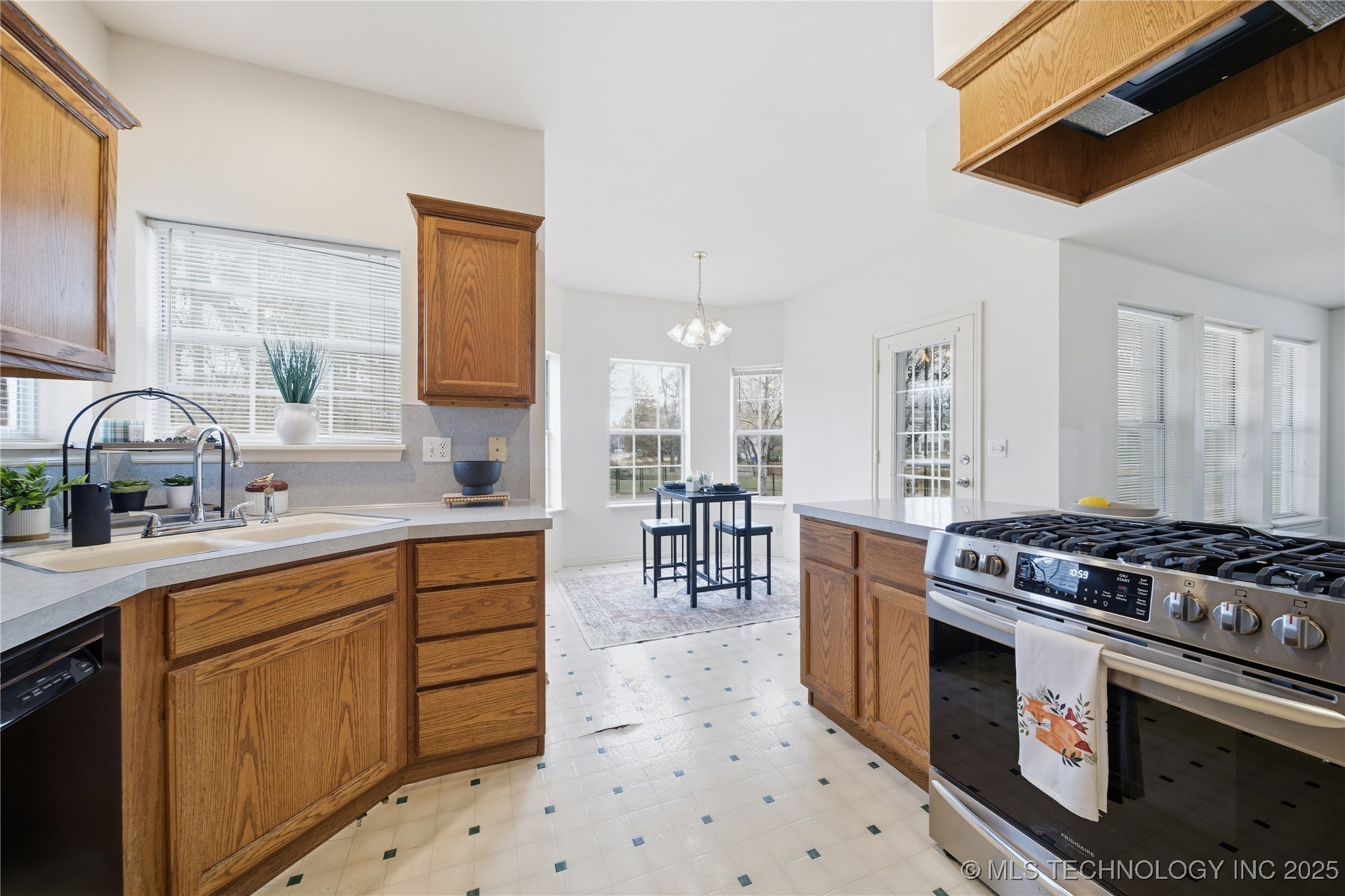 23429 King Street Broken Arrow OK 74014
