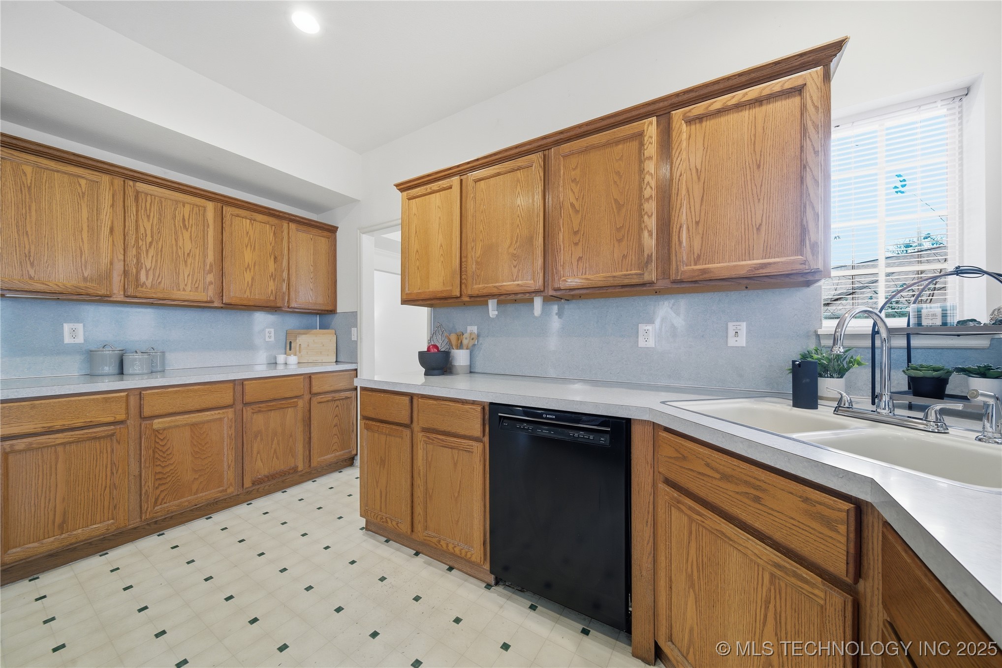 23429 King Street Broken Arrow OK 74014