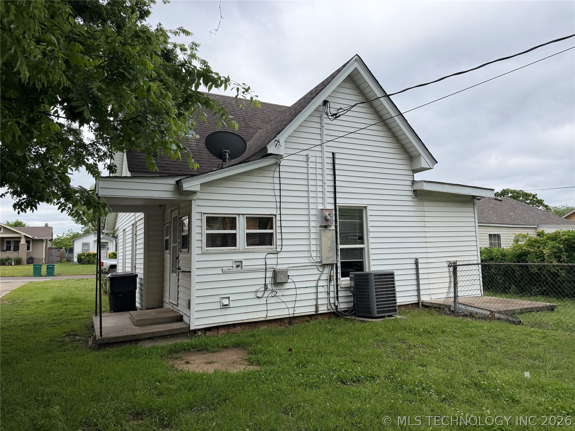 1009 E Thompson Avenue Sapulpa OK 74066