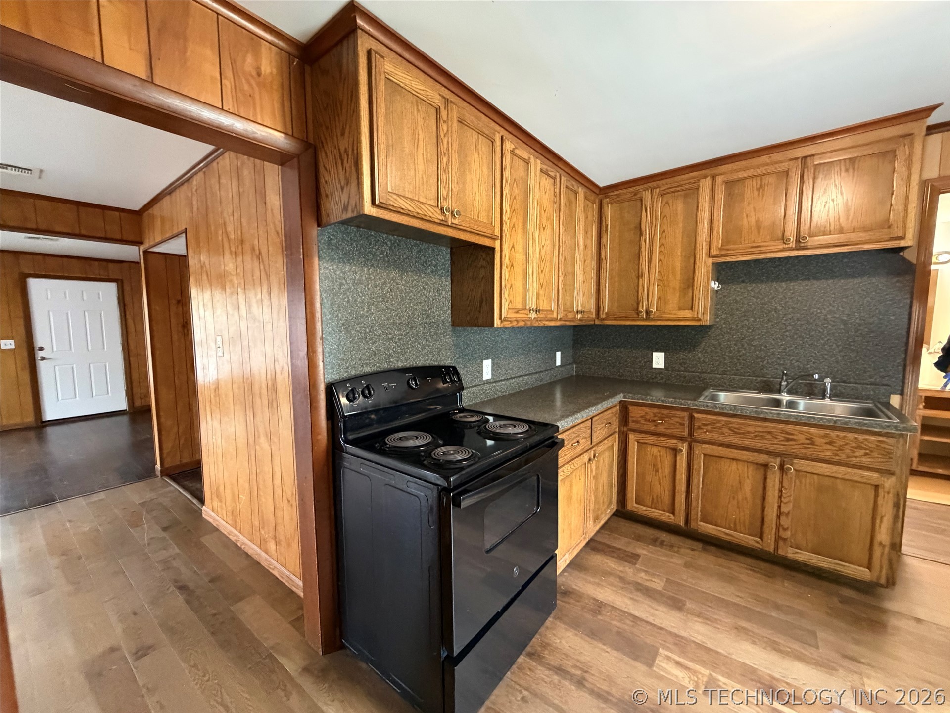 1009 E Thompson Avenue Sapulpa OK 74066