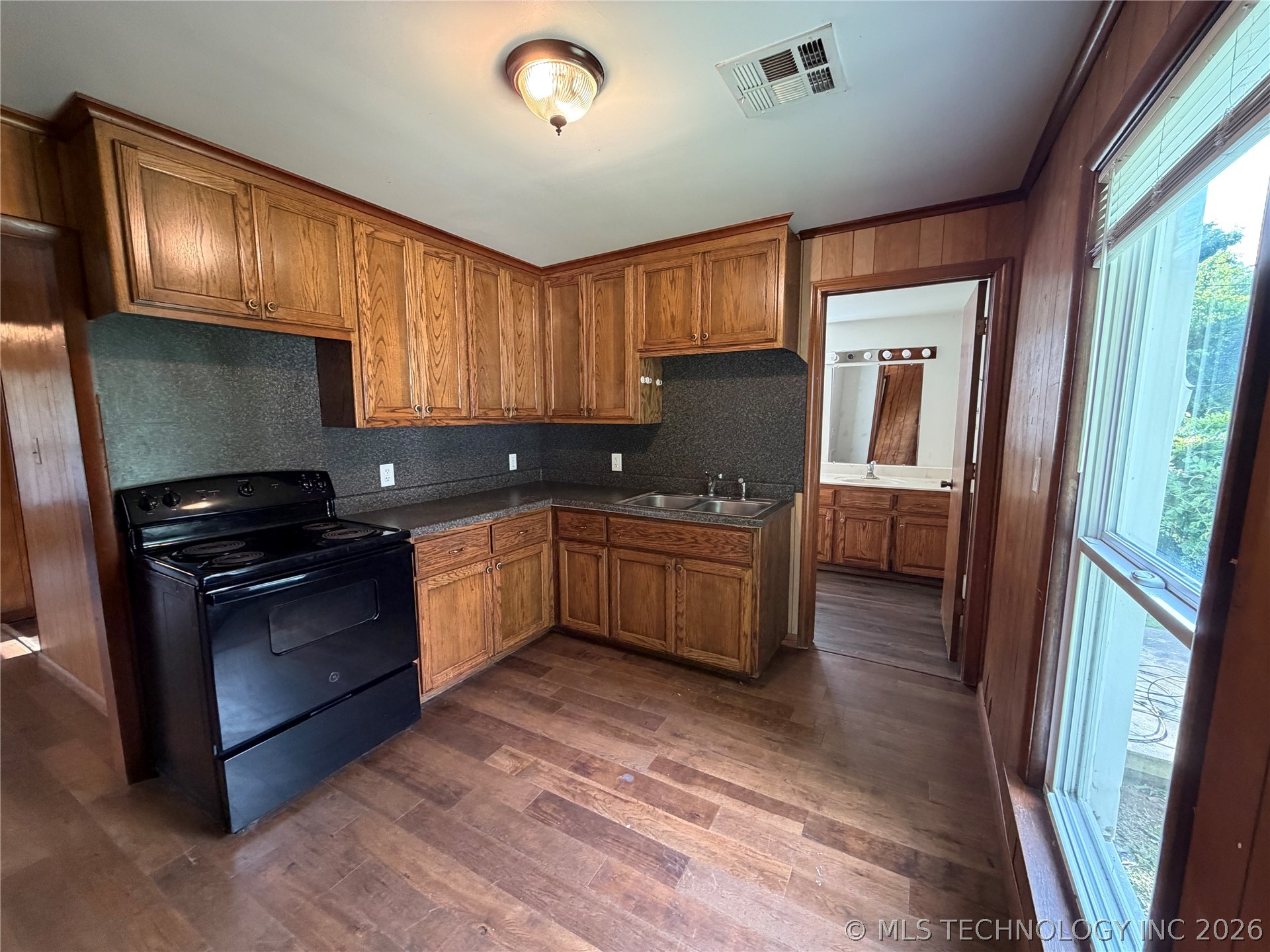 1009 E Thompson Avenue Sapulpa OK 74066