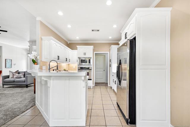 26327 E 112th Court S Coweta OK 74429