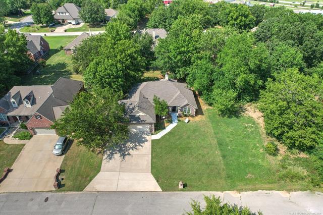 26327 E 112th Court S Coweta OK 74429