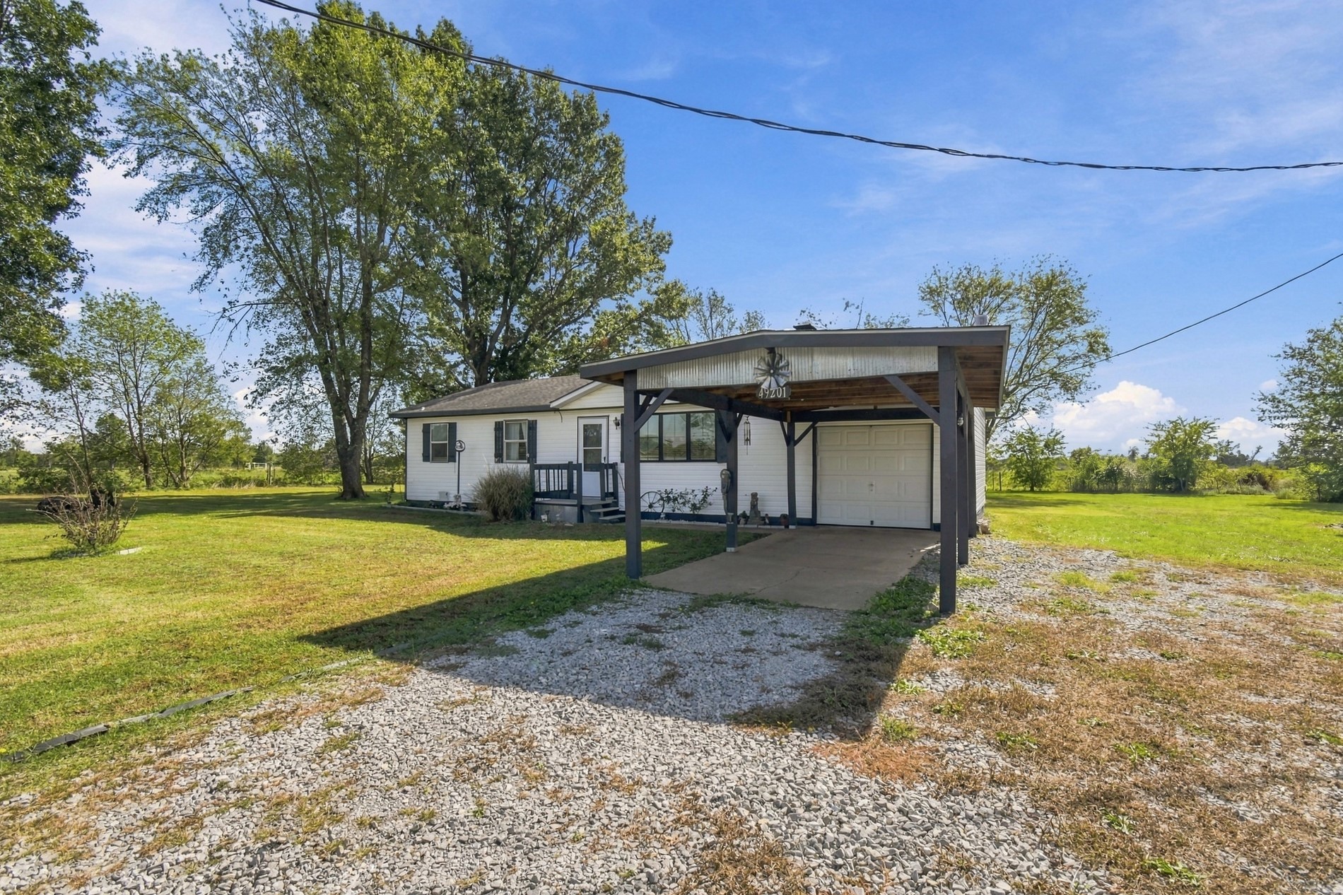 49201 E 150 Road Bluejacket OK 74333