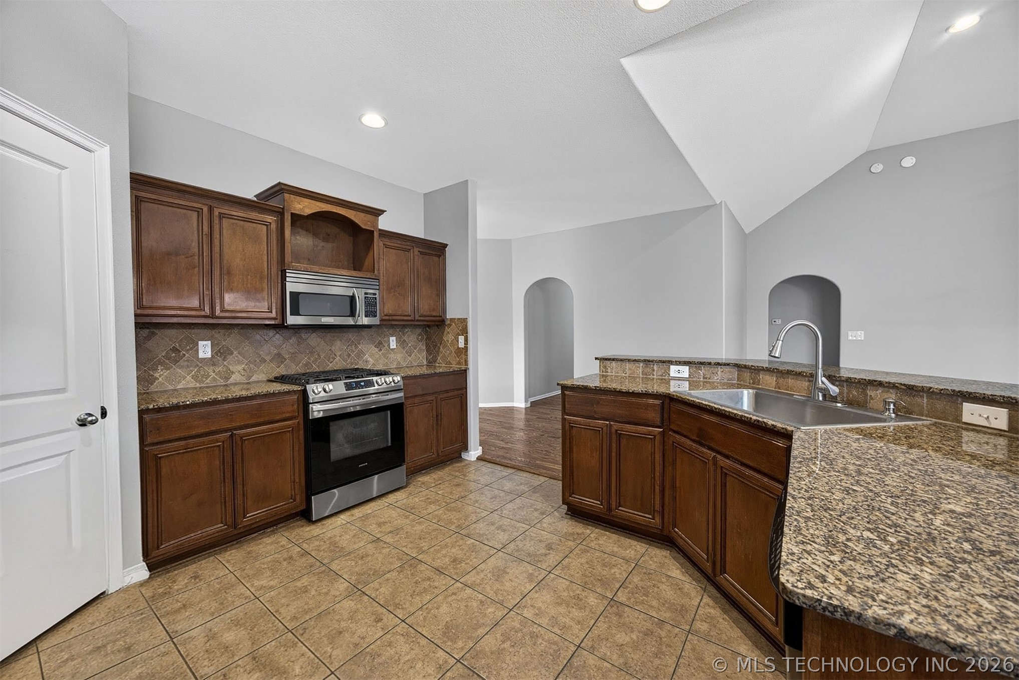 9101 N 153rd Court E Owasso OK 74055