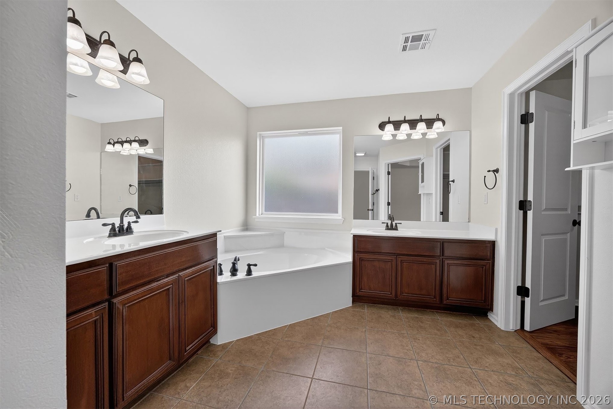 9101 N 153rd Court E Owasso OK 74055