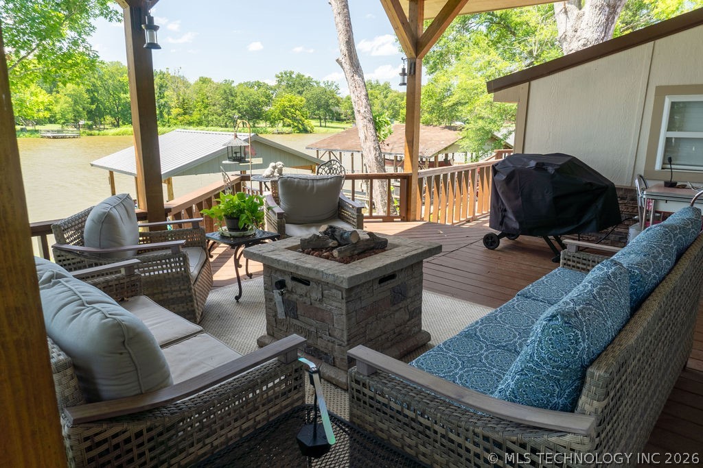 1064 Lakeside Drive Fort Towson OK 74735