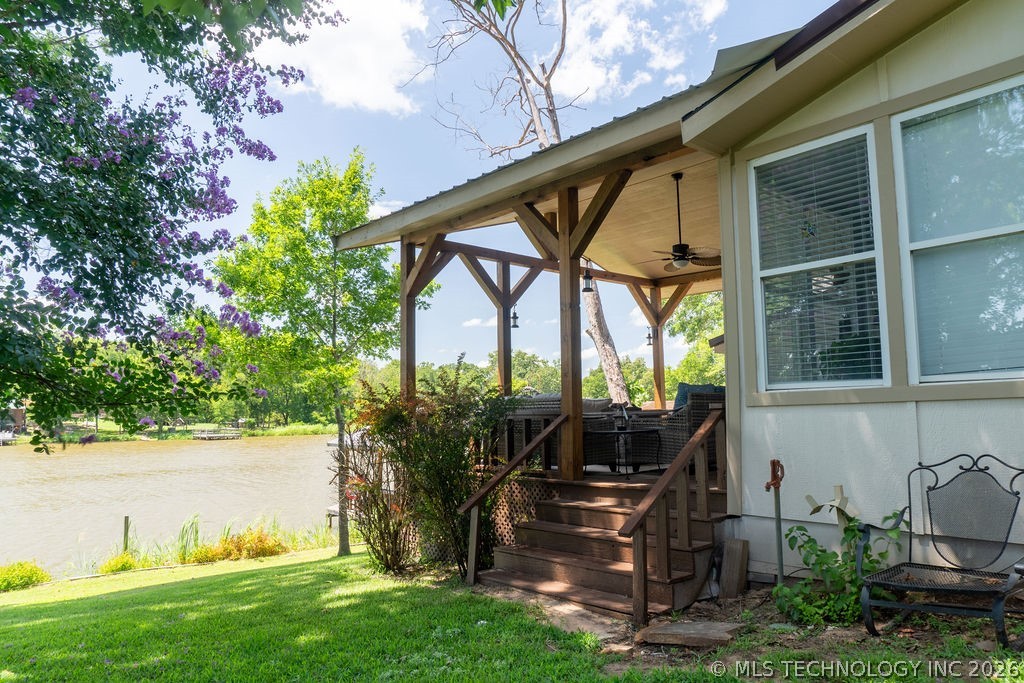 1064 Lakeside Drive Fort Towson OK 74735