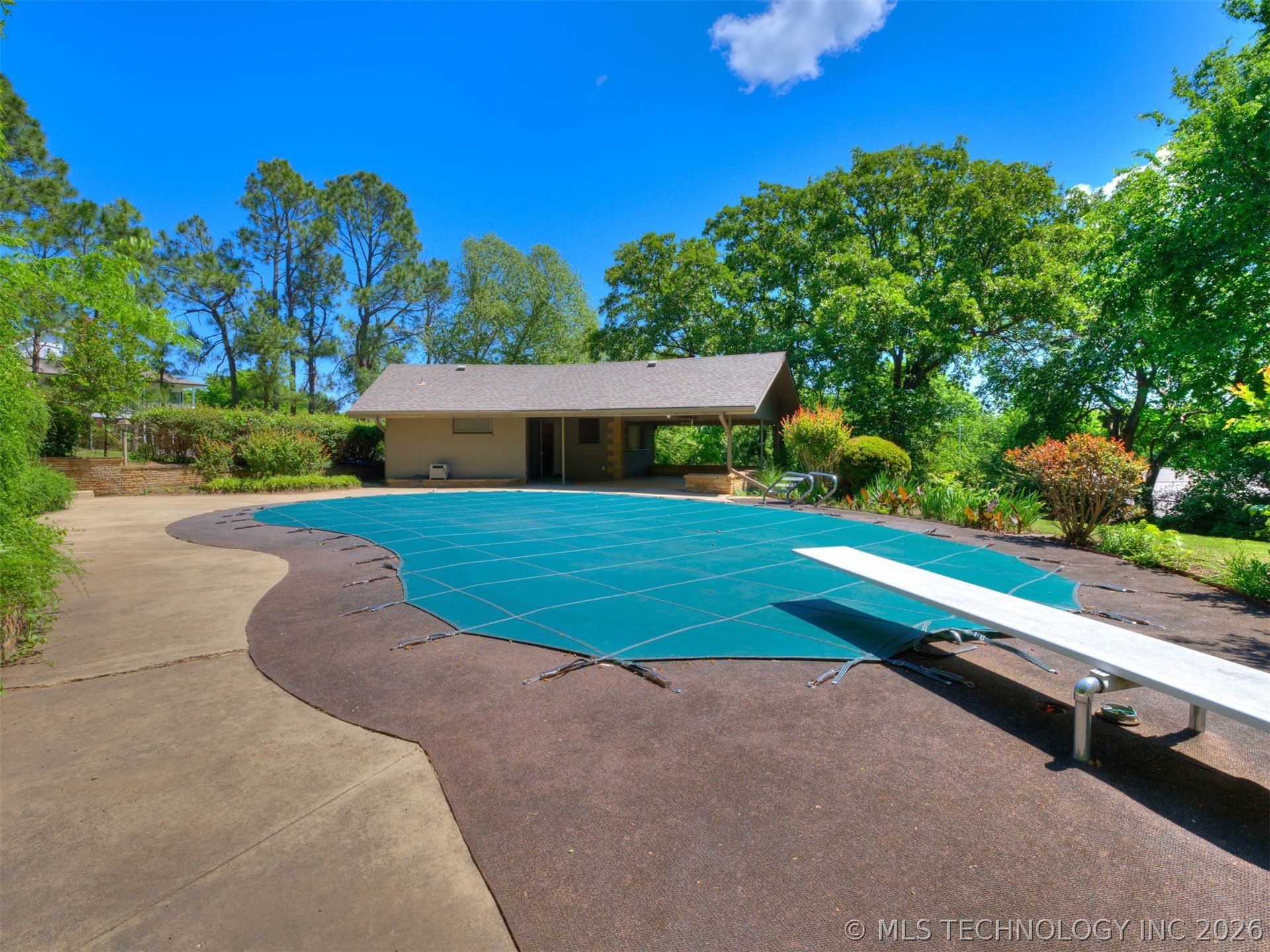 1420 E Fairview Avenue Sapulpa OK 74066