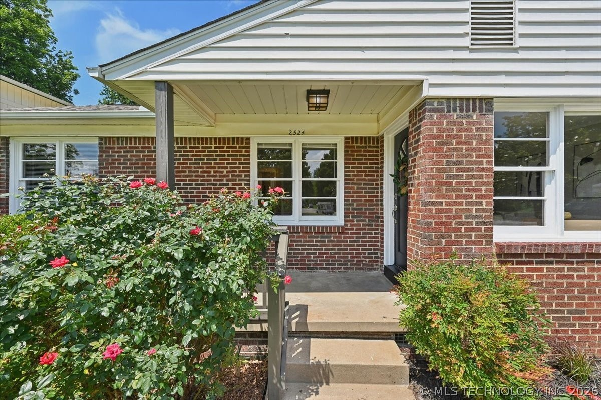 2524 S Quebec Avenue Tulsa OK 74114