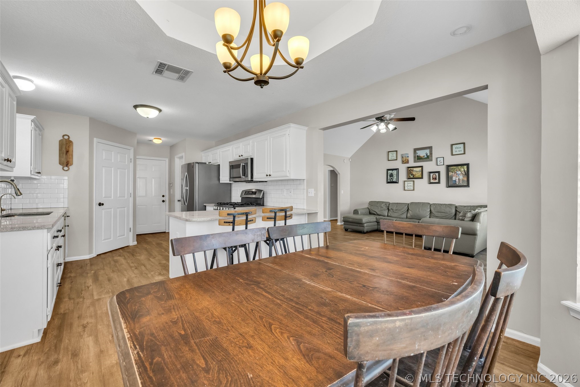 3712 Silver Oak Court Tulsa OK 74107